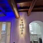 Апартаменты At The Coliseum *